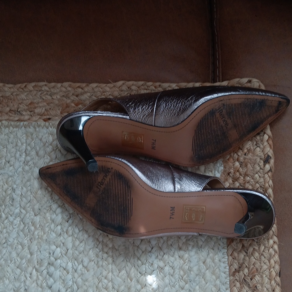 SALE!!J.Renee' Pewter/Siver Leather. Size 7.5 M.Slingback - Picture 4 of 9